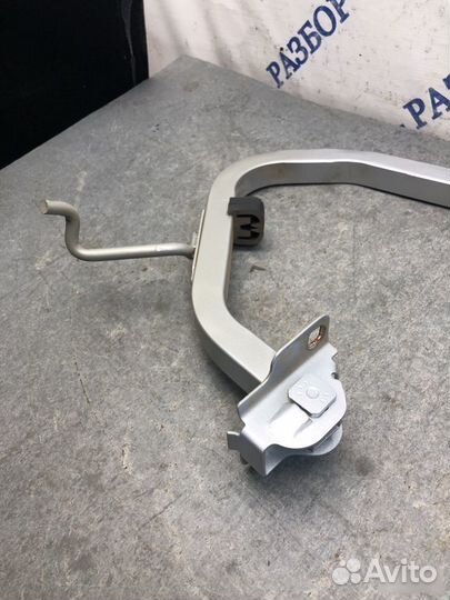 Петля багажника правая Renault Logan 2 Stepway