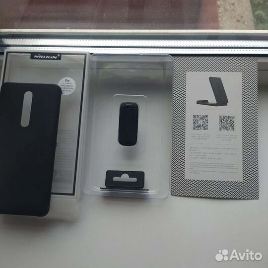 Чехол и штатив для телефона