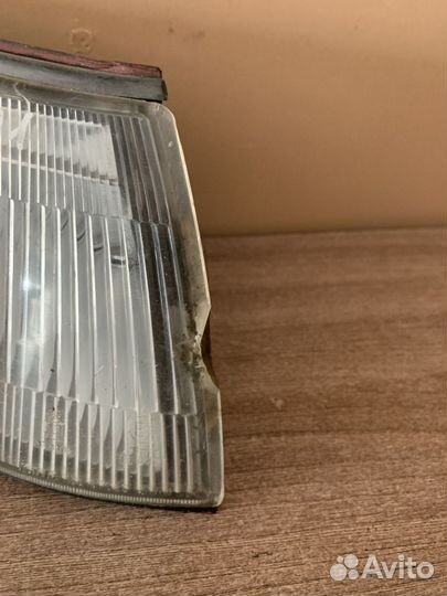 Поворотник правый Mitsubishi Space Runner