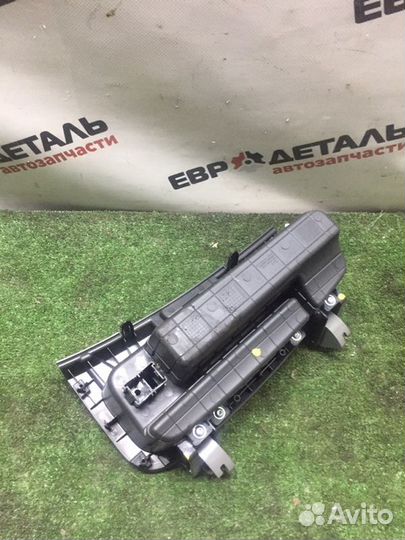 Бардачок Chevrolet Aveo T300 седан 1.6 F16D4 2012