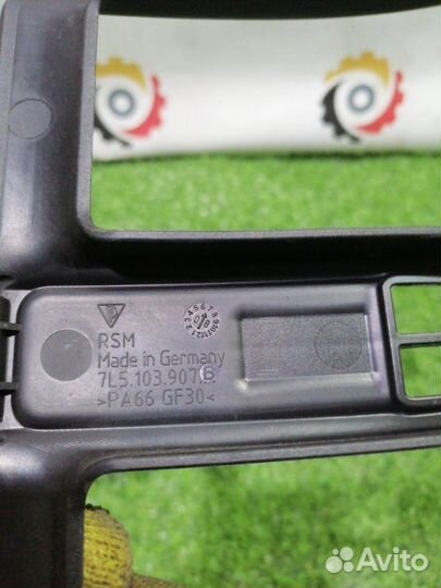 Декоративная накладка двигателя левая Porsche