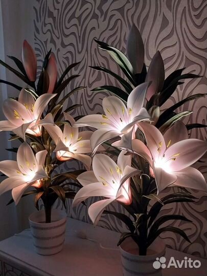 Светильник Лилия