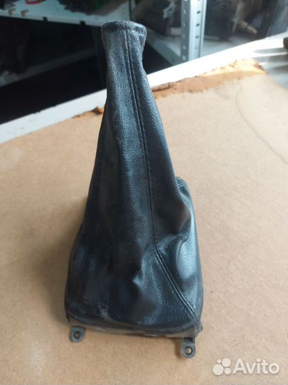 Кожух кулисы кпп Kia Spectra