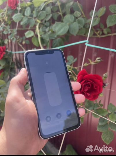 iPhone Xr в корпусе 15 pro 128 gb