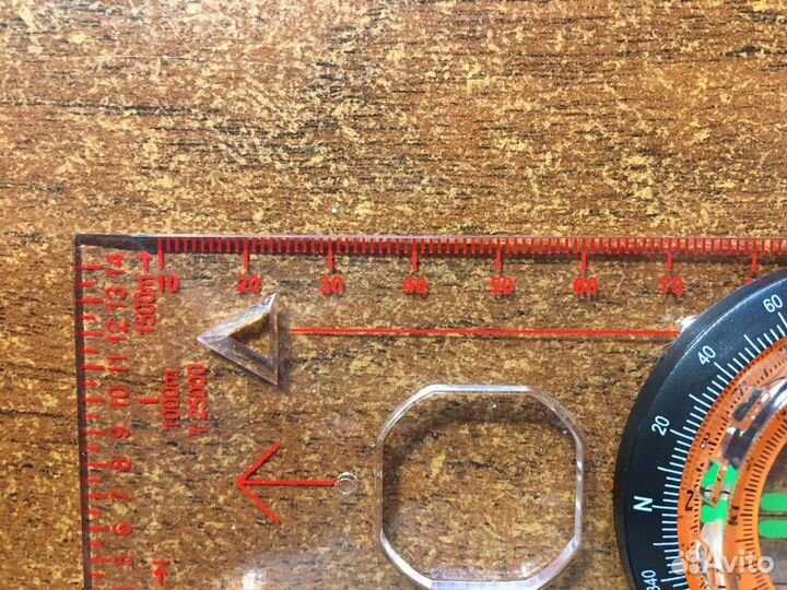 Компас жидкостный