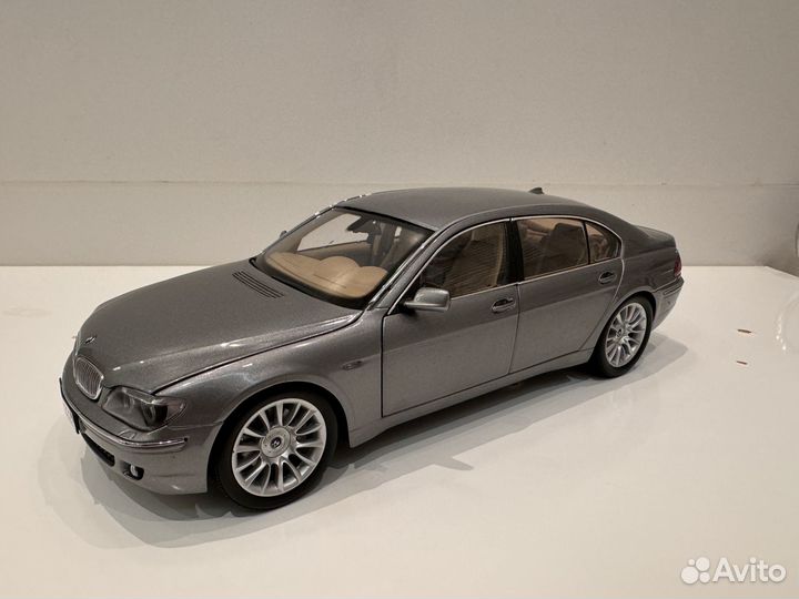 Модель 1 18 BMW E66 Kyosho