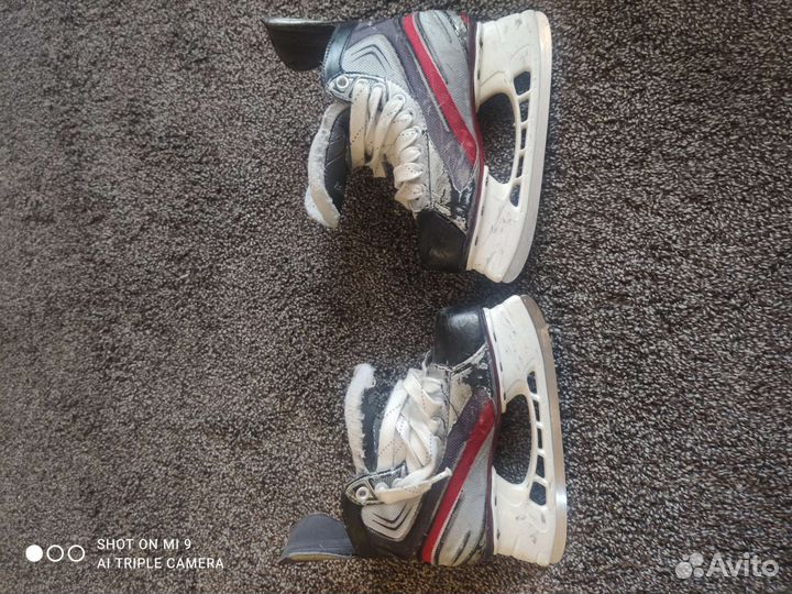 Хоккейные коньки bauer