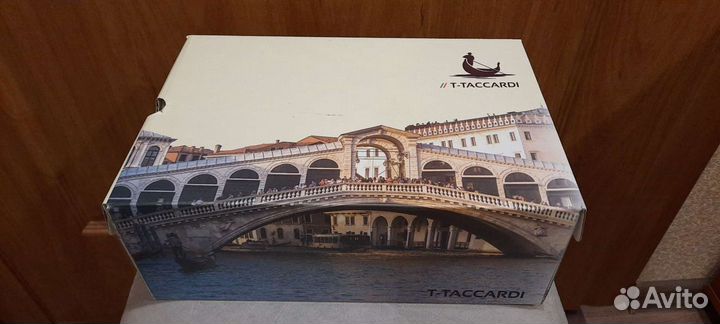 Продам босоножки