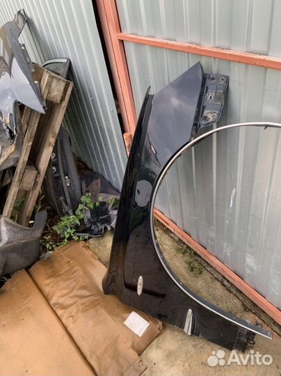 Правое крыло Toyota Crown Majesta 186