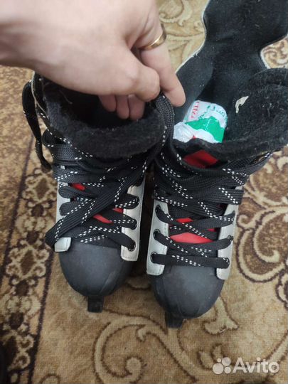 Коньки хоккейные 39 размер