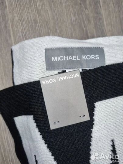 Оригинальны стильный шарф Michael Kors