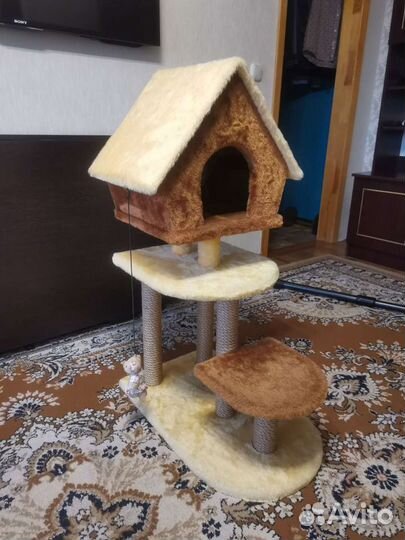 Домик для кошки с когтеточкой