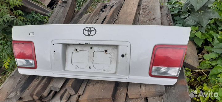 Крышка багажника toyota camry 40