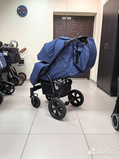 Коляска прогулочная