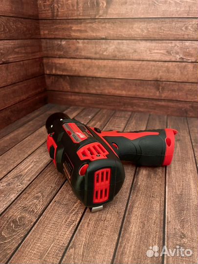 Шуруповерт milwaukee