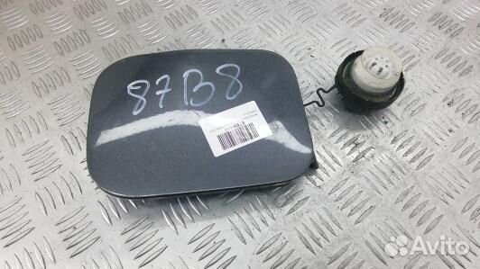 Лючок бака toyota avensis T27 (87B08IC01)