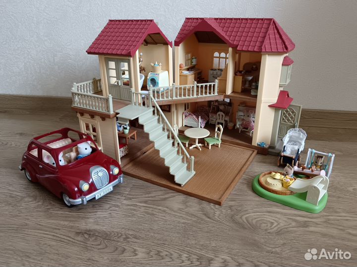 Sylvanian Families дом с мебелью и автомобилем