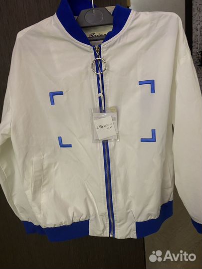 Ветровка женская