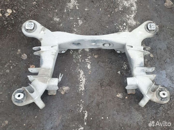 Задняя балка мерседес w221