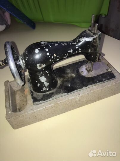 Детская швейная машина