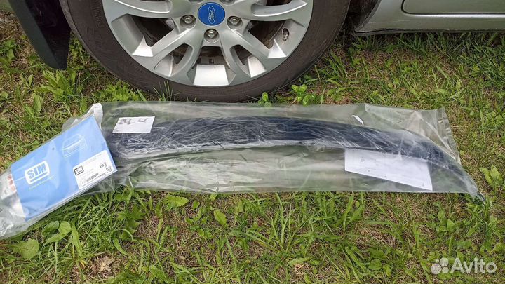 Дефлектор капота/мухобойка на Ford Focus 2