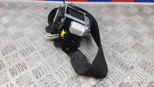 Ремень безопасности с пиропатроном сиденья передне