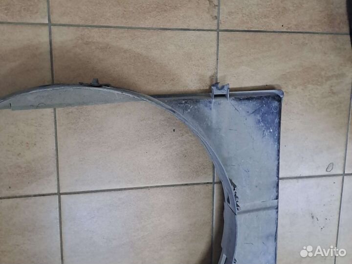 Диффузор радиатора 6G74 Mitsubishi Pajero 3