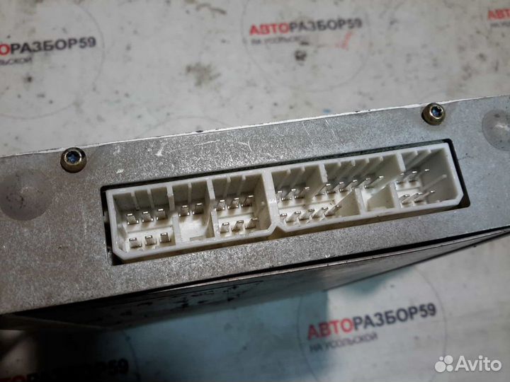 Усилитель акустической системы Jeep Grand Cherokee