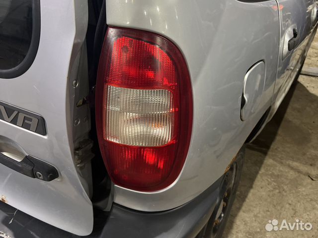 Фонарь правый chevrolet niva