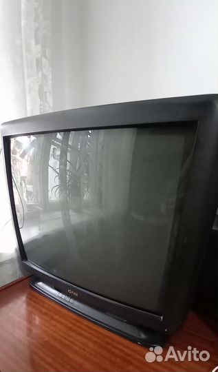 Продам телевизор бу