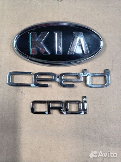 Kia шильдик