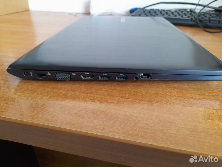 Ноутбук Samsung NP880Z5E под восстановление