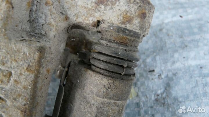 Суппорт тормозной пер правый Daewoo Nexia I