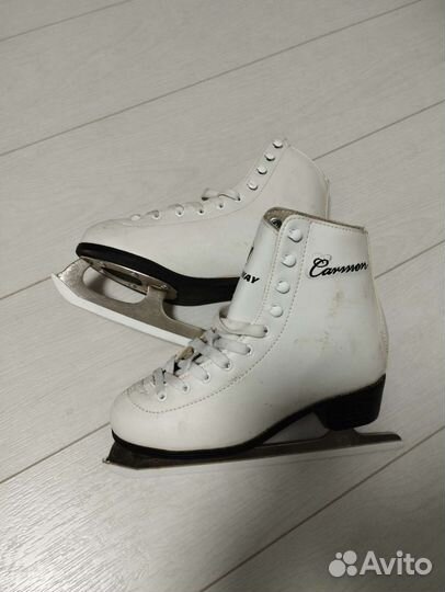 Продам фигурные коньки 36 размер