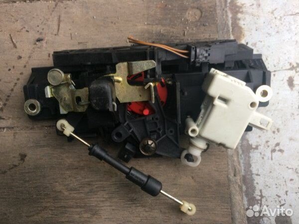 Ручка открывания багажника Audi A6 C5 3.0