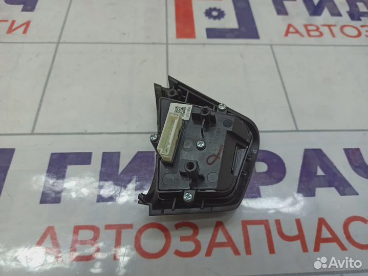 Блок кнопок в рулевое колесо Hyundai Creta 96710-M0500