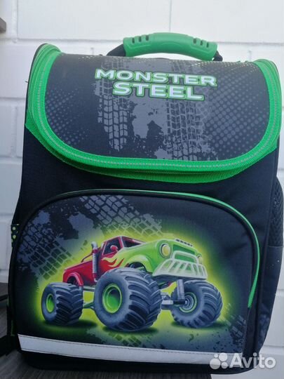 Портфель школьный для мальчика новый