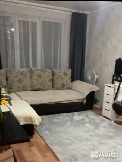 Кожаный угловой диван бу