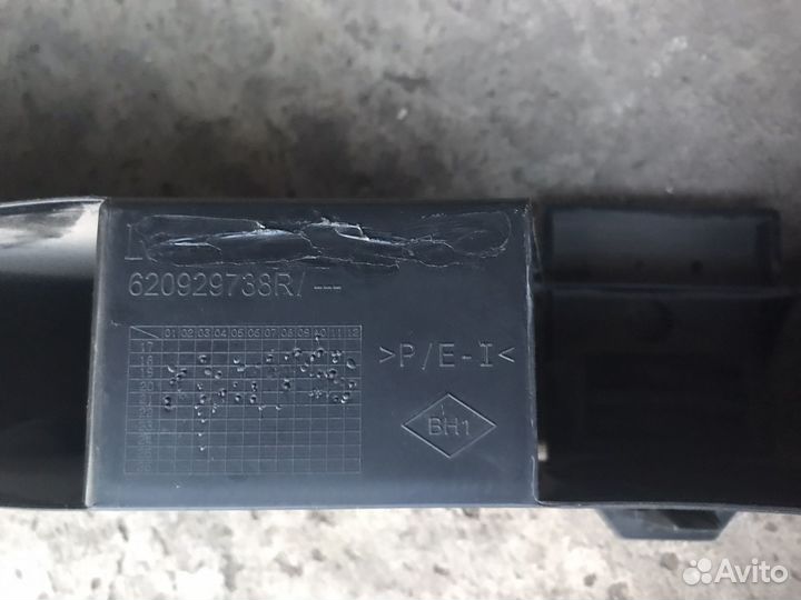 Абсорбер переднего бампера Renault Logan2