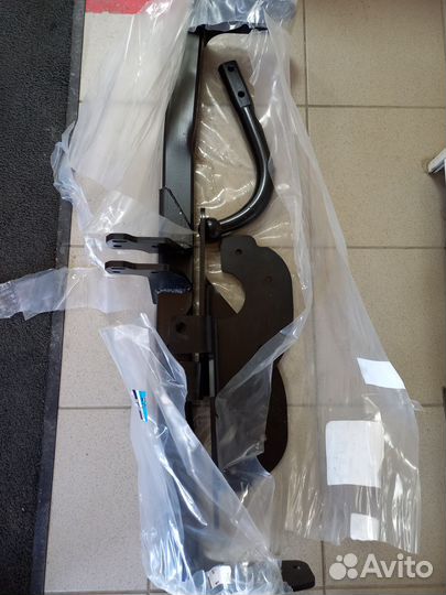 Фаркоп Bosal 3043-A на Toyota RAV4 2006-2012