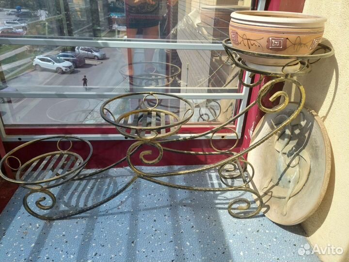 Подставка под цветы