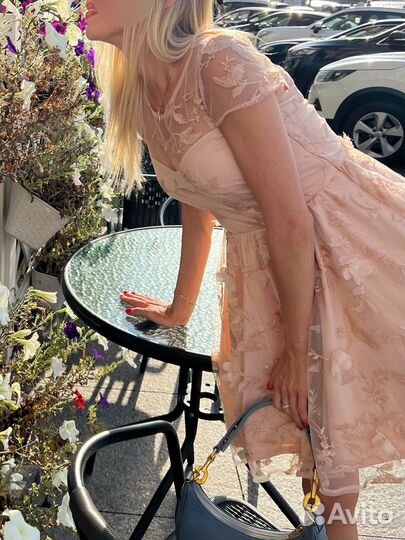 Нежное пышное платье розовое