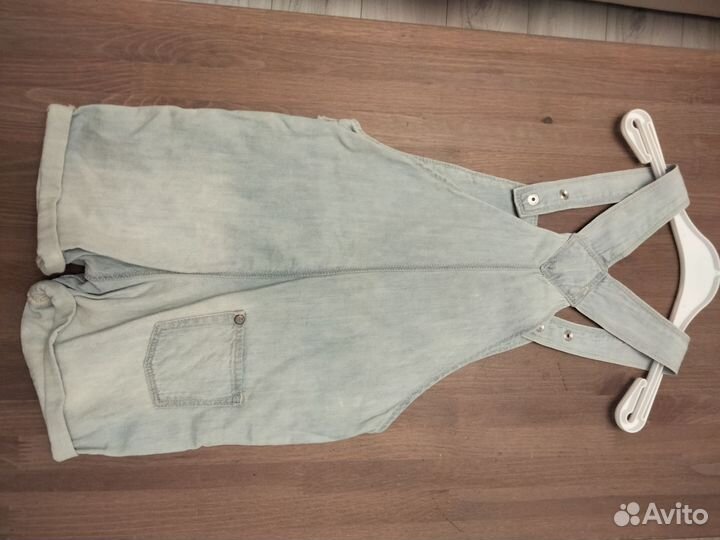 Джинсовый лёгкий комбинезон для девочки