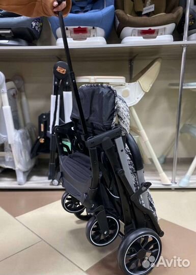 Новая ульралегкая коляска Luxmom V3