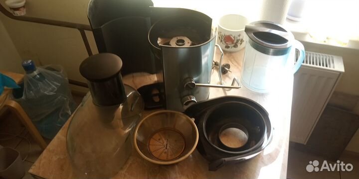 Соковыжималка Moulinex JU-599