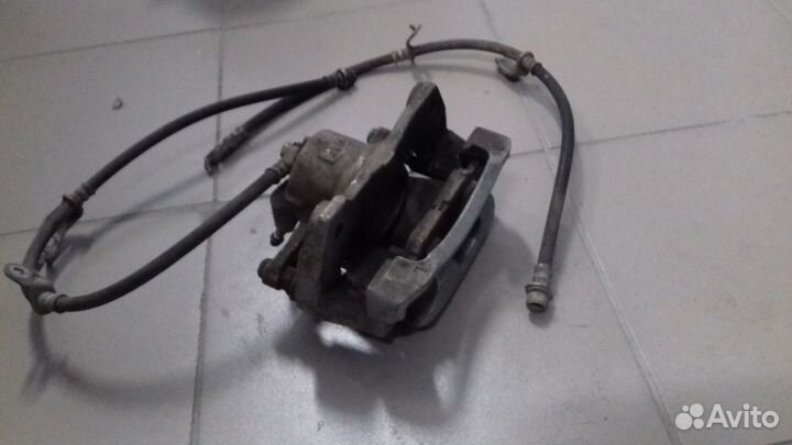 Суппорт тормозные шланги на Toyota Corolla