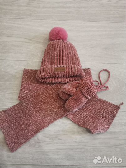 Комплект шапка шарф и варежки