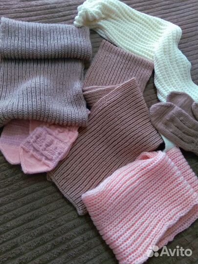Шапки,снуды,шарф,варежки -вязаные жен комплекты
