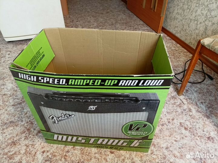Fender mustang II (V2) гитарный комбоусилитель