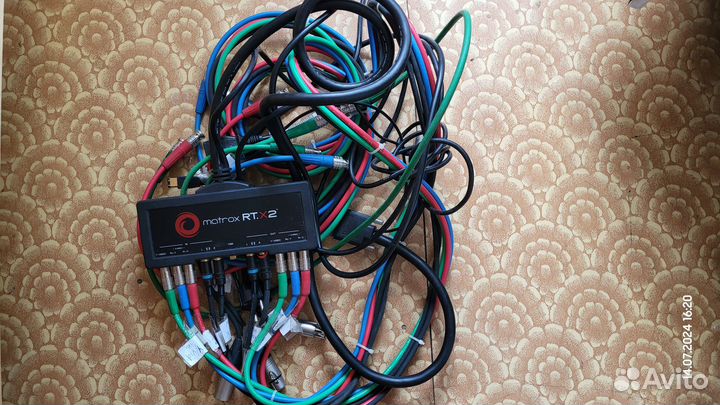 Коммутация от монтажной видеокарты Matrox RT.X2